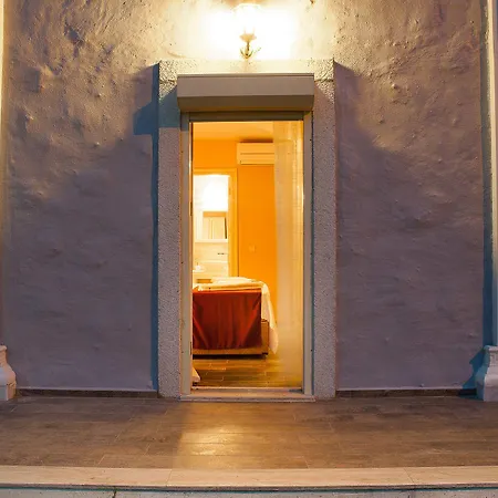 Ionic Bed & Breakfast Alaçatı