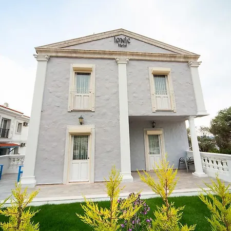 Ionic Bed & Breakfast 2*